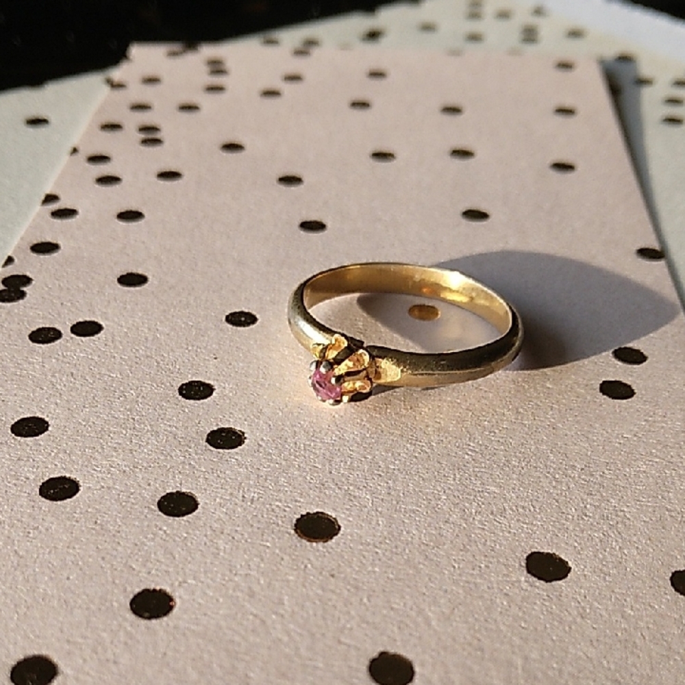 Vintage Gold and Pink Stone Ring
